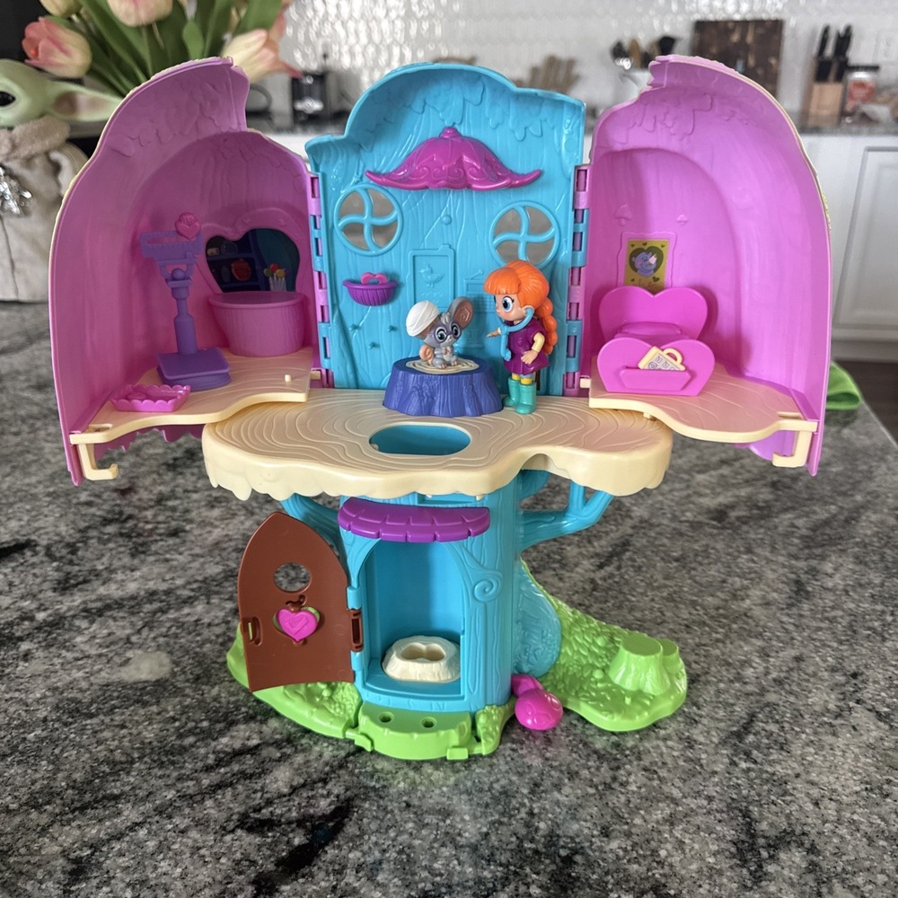 Vida the Vet Clinic Treehouse Playset Spin Master 2024 With Extras